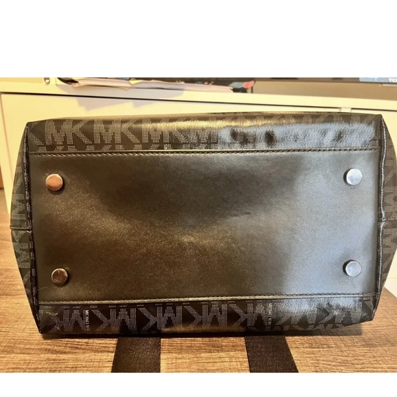 Michael Kors Kallie Tote Large Logo Signature - Picture 3 of 5